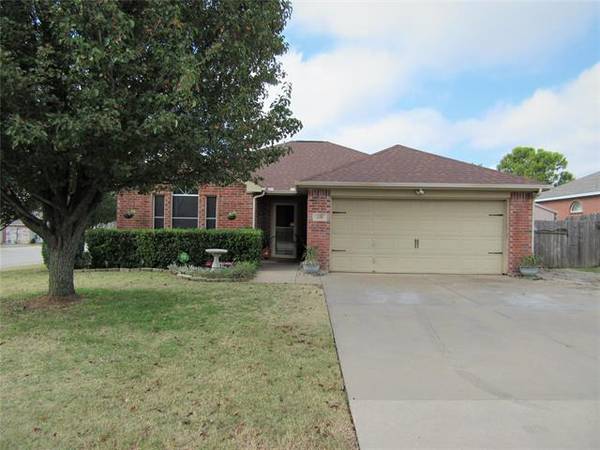 136 Kensington Court, Rhome, TX 76078