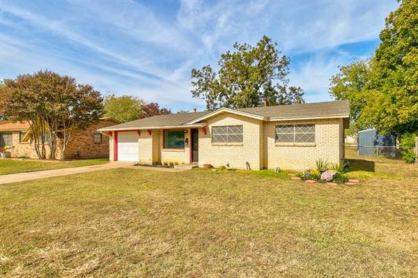 229 Wofford Way, Saginaw, TX 76179