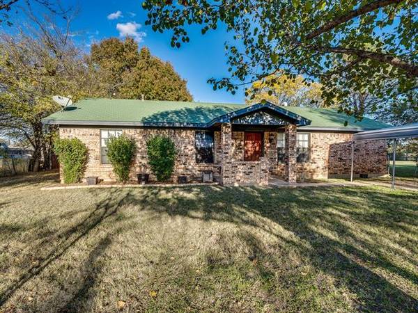 300 Tower Road, Rio Vista, TX 76093