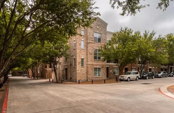 5028 Parkview #63, Addison, TX 75001