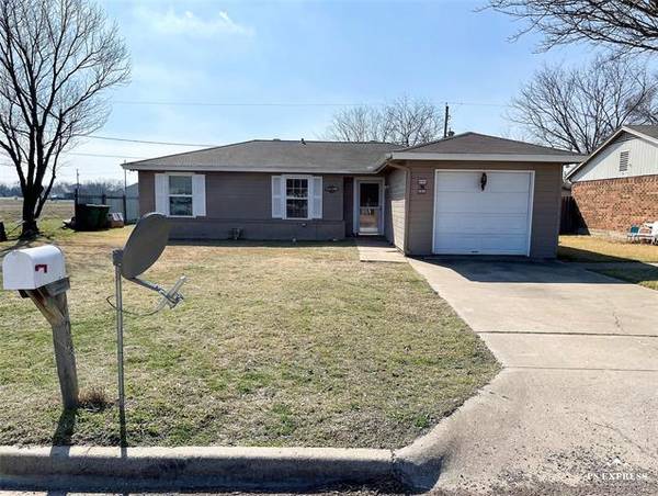 409 Colony Street, Eastland, TX 76448