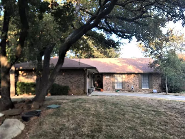 204 Tharp Drive, Highland Village, TX 75077