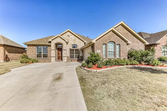 2956 Ladoga Drive, Grand Prairie, TX 75054