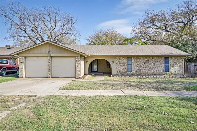 112 N 5th Street, Midlothian, TX 76065