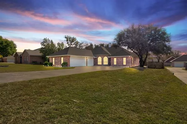 307 Sunrise Drive, Granbury, TX 76049