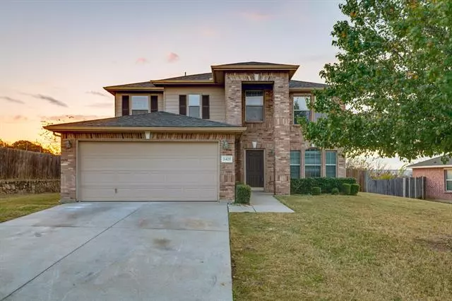 2425 Buffalo Run Drive, Burleson, TX 76028