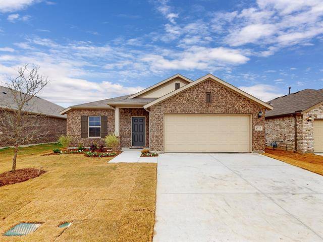 8712 Heliotrope Lane, Fort Worth, TX 76131