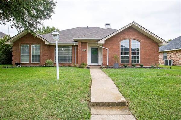 1407 Dudley Drive, Carrollton, TX 75007