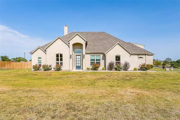 114 N Star Crossing Lane, Weatherford, TX 76088