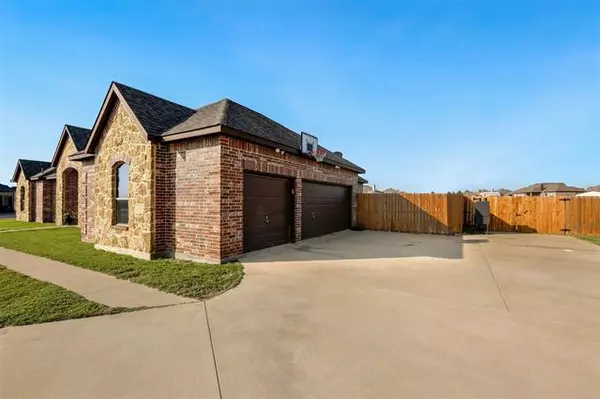 Waxahachie, TX 75165,124 Windsor Circle