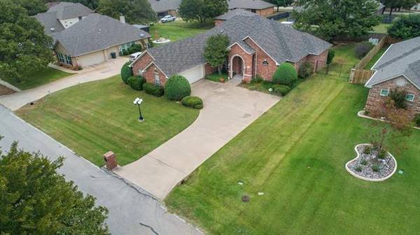 8532 Kingsley Circle, Granbury, TX 76049