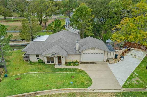 213 Hickory Ridge, Tool, TX 75143