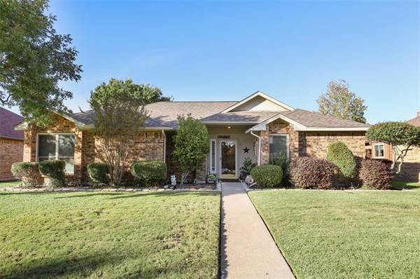 2029 Clearwater Trail, Carrollton, TX 75010