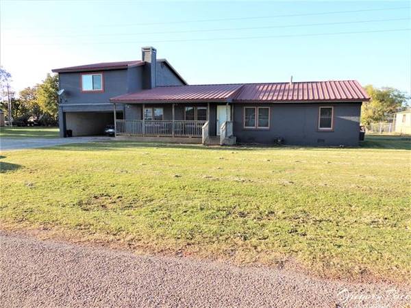 910 C Avenue, Hawley, TX 79525