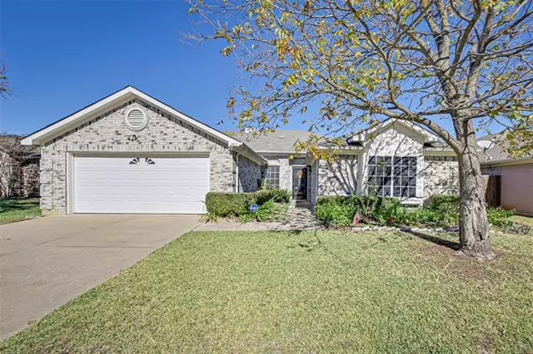 2807 Yorkfield Court, Arlington, TX 76001