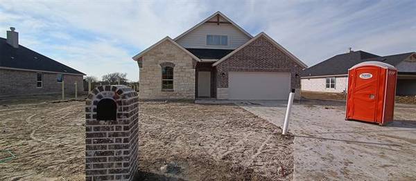 400 Mesa Drive, Lone Oak, TX 75453