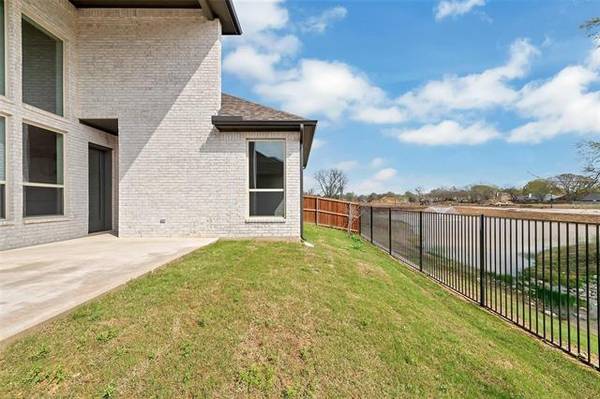 316 Arrowhead Pass, Keller, TX 76248