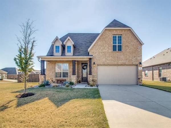 576 Winnetka Drive, Oak Point, TX 75068