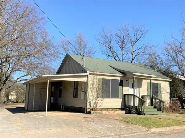 Gainesville, TX 76240,1021 Moss Street