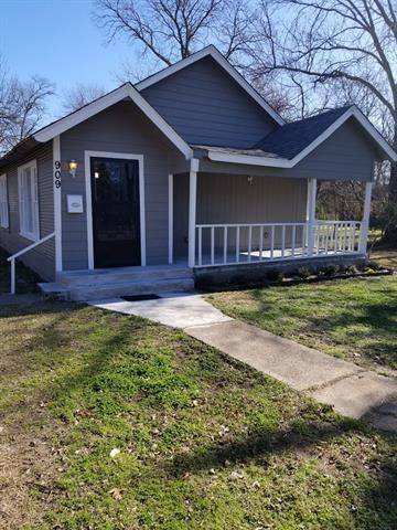 909 S Rockwall Avenue, Terrell, TX 75160