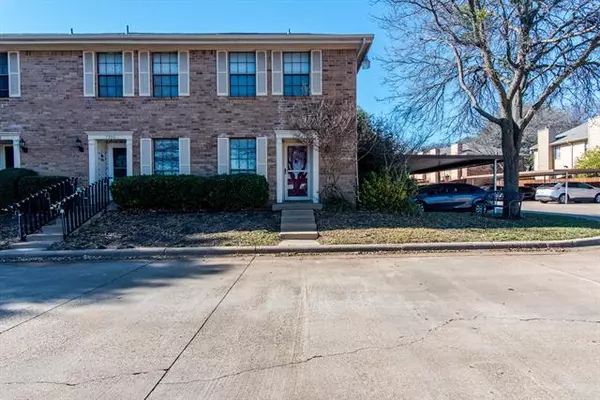 Fort Worth, TX 76133,7304 Kingswood Circle