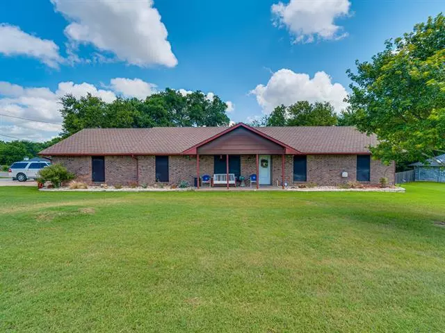 4011 Willow Creek Drive, Midlothian, TX 76065