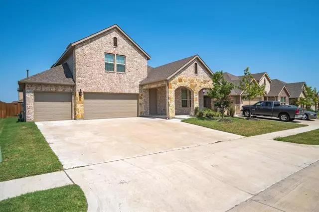 927 Manuel Drive, Fate, TX 75087