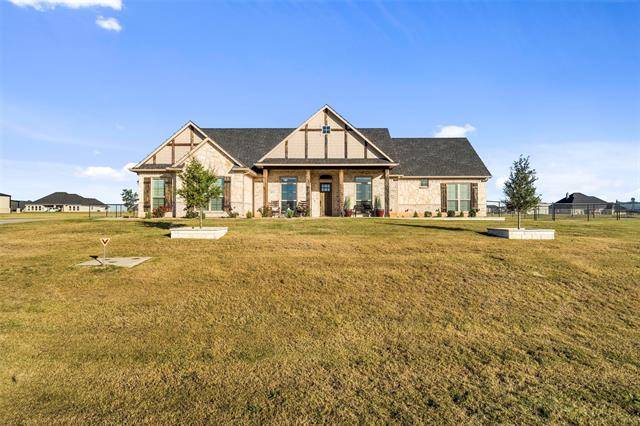 324 El Pescado Court, Godley, TX 76044