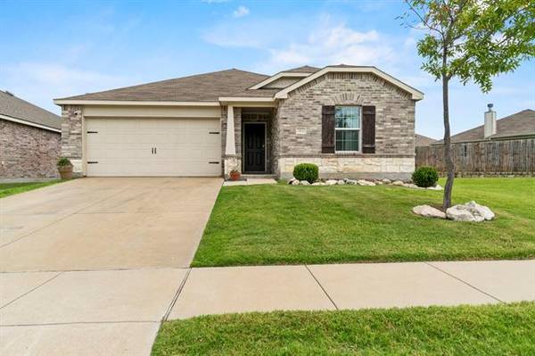 104 Tanglewood Drive, Fate, TX 75189