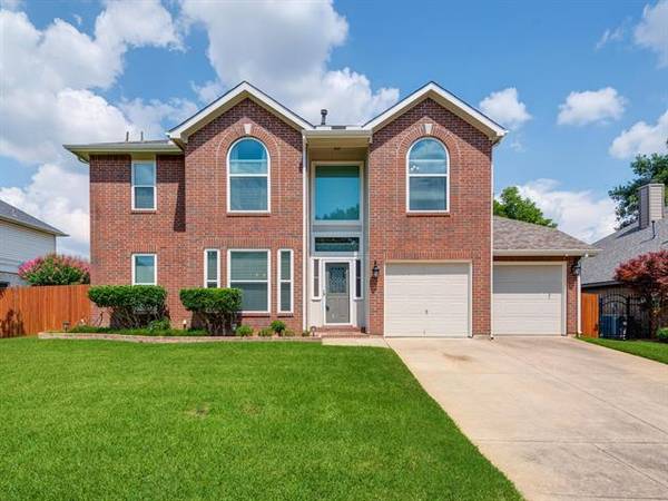 7832 Clover Leaf Drive, North Richland Hills, TX 76182