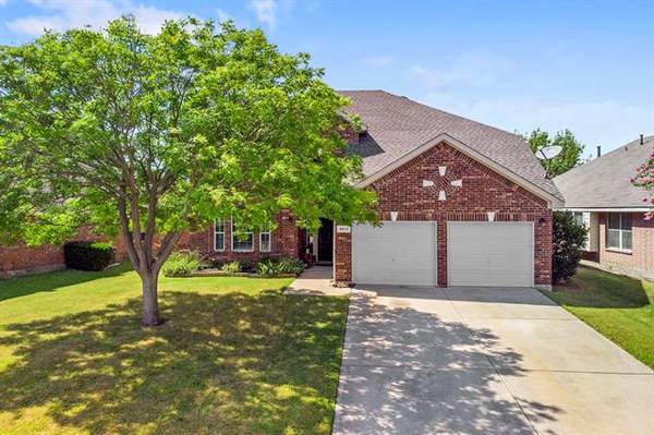 9613 Links Fairway Drive, Rowlett, TX 75089