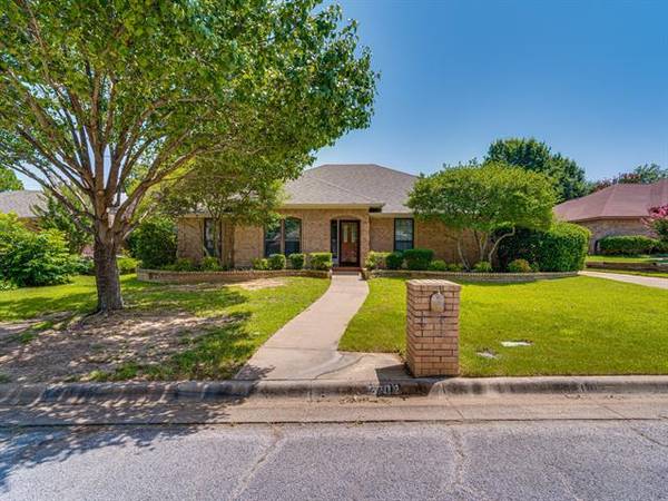 3702 Ruidoso Drive, Arlington, TX 76017