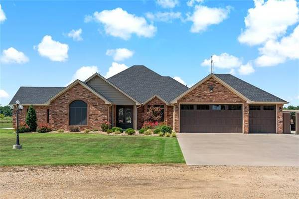 414 County Road  36160, Sumner, TX 75486