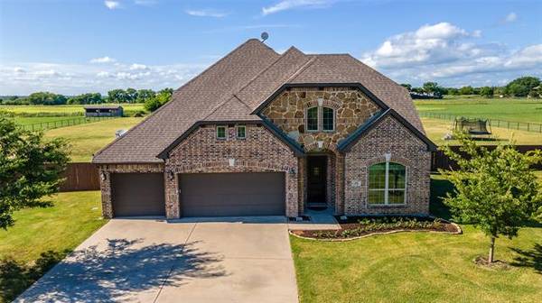 306 The Trails Drive, Blue Ridge, TX 75424