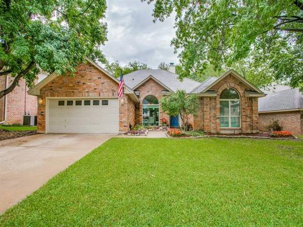 2602 Hawthorn Drive, Euless, TX 76039