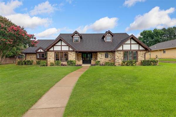 1202 Plantation Drive S, Colleyville, TX 76034