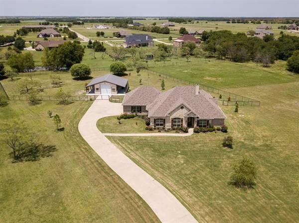 156 Weather Vane Court, Royse City, TX 75189