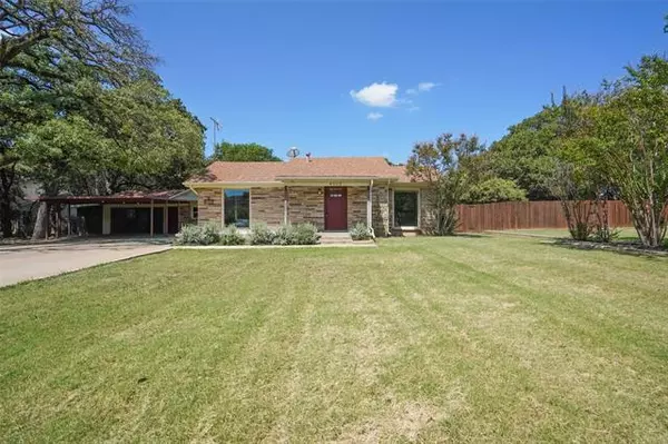 4112 Brooks Baker Avenue, Lakeside, TX 76135