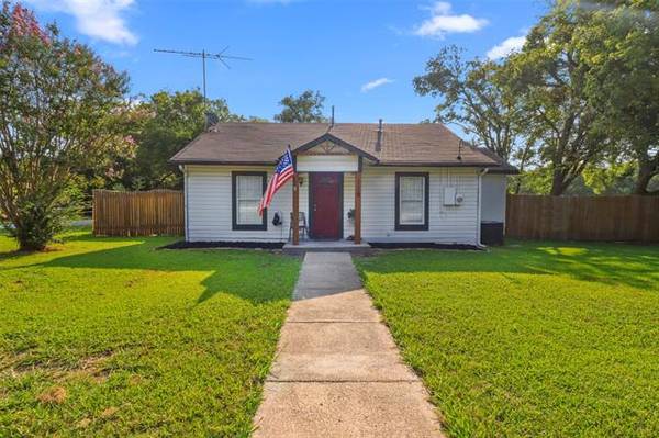 116 N Buckskin Street, Farmersville, TX 75442