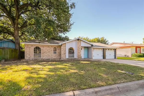 Arlington, TX 76013,1108 S Thornbush Circle