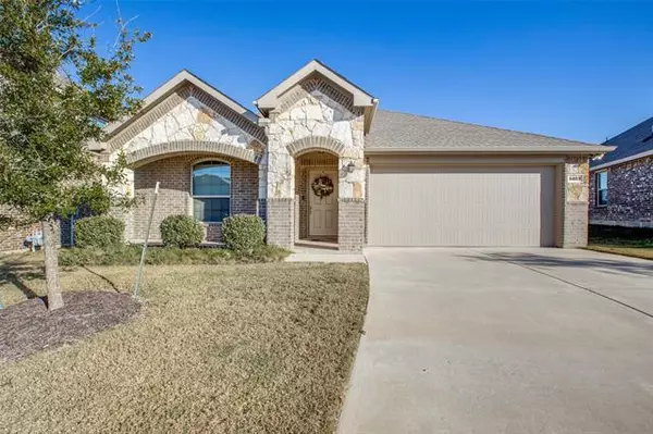 8453 Sweet Flag Lane, Fort Worth, TX 76123