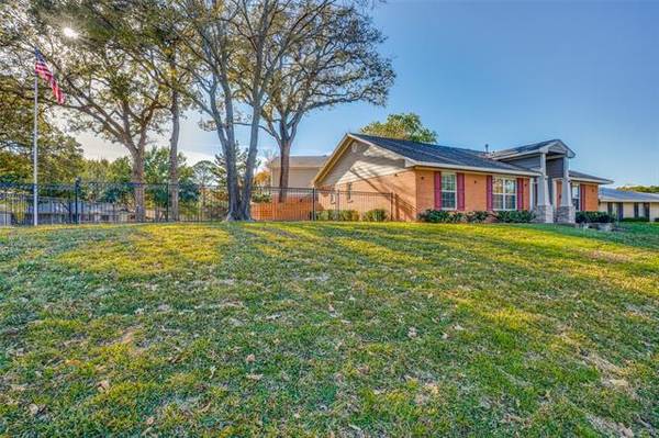 2603 Summit Drive, Irving, TX 75062