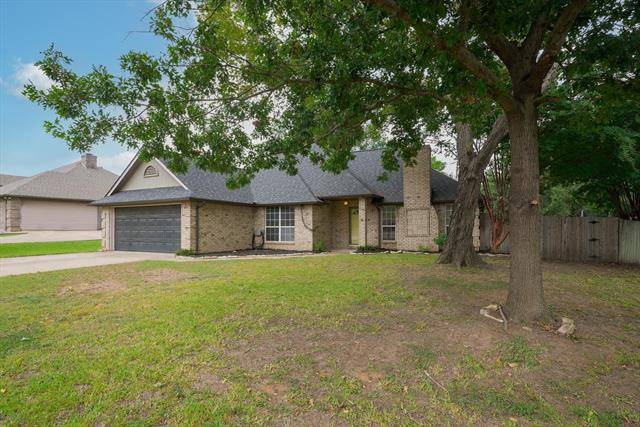 609 Hillside Drive, Kennedale, TX 76060