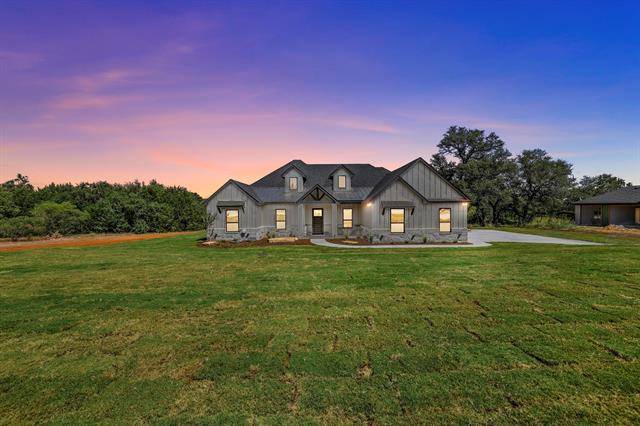 3932 Legend Trail, Granbury, TX 76049