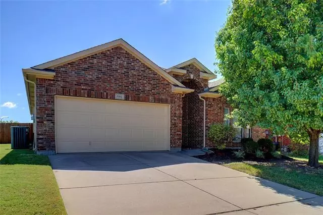 5901 Sea Bass Court, Fort Worth, TX 76179