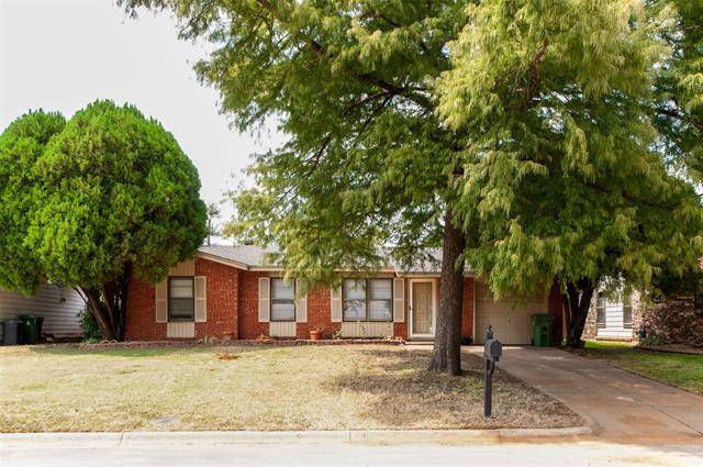 309 FLEMING Drive, Hurst, TX 76053