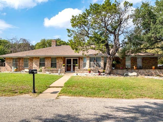 1104 Spanish Trail Drive, Granbury, TX 76048