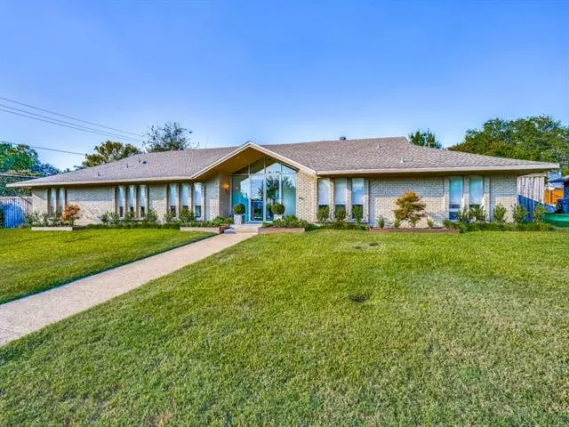 4209 Meadowdale Lane, Dallas, TX 75229