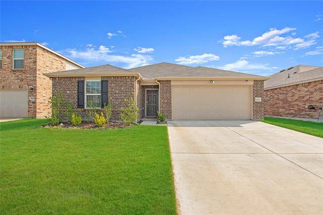 6112 Misty Breeze Drive, Fort Worth, TX 76179