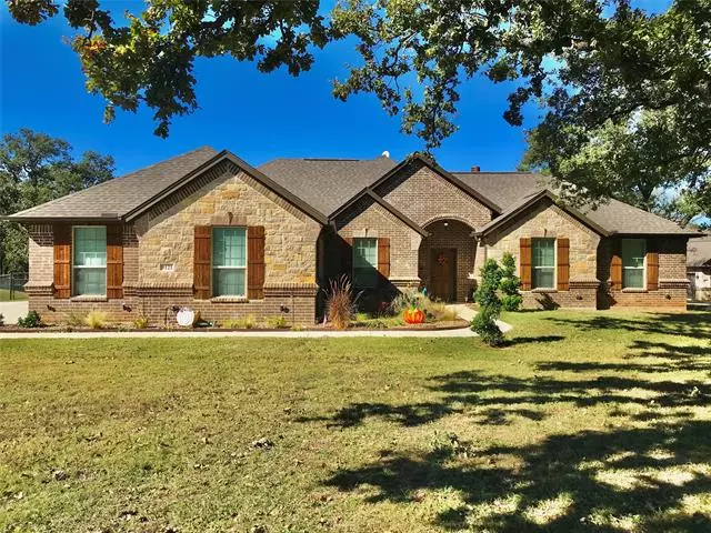 Springtown, TX 76082,9121 Old Springtown Road